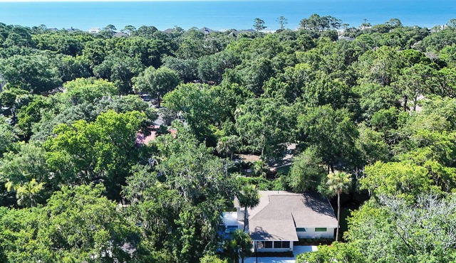 1 Dove Street - Pool, Putt Putt and Only a 4 Minute Walk to the Beach!