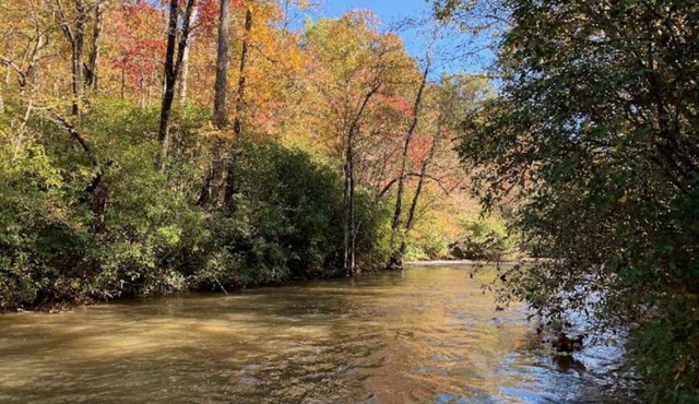 150 Little River Retreat