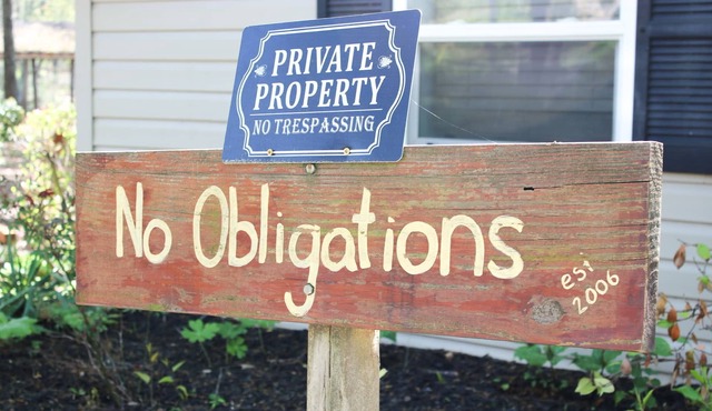 2 Bedroom Lake Front - Private Dock - Huge kitchen