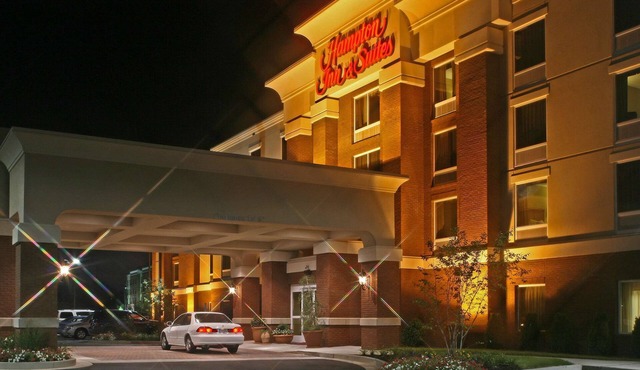 2 Connecting Suites at a Hotel