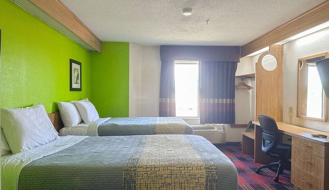 2 Full Beds|Non-Smoking