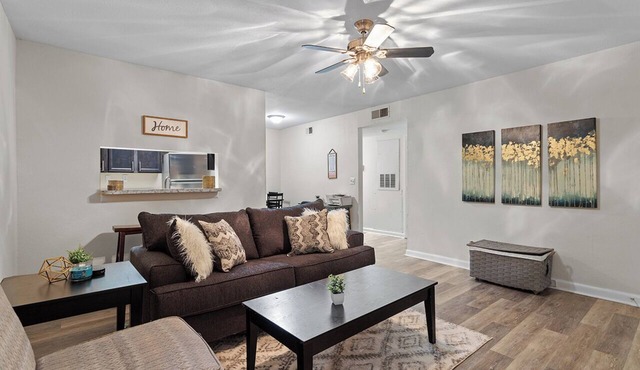 2 miles from UNC Campus & Hospital. Fitness center, clubhouse, pool & dog park!