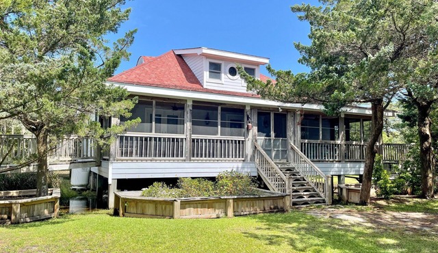 24 Pompano Place: Nice secluded location, short way from the village.