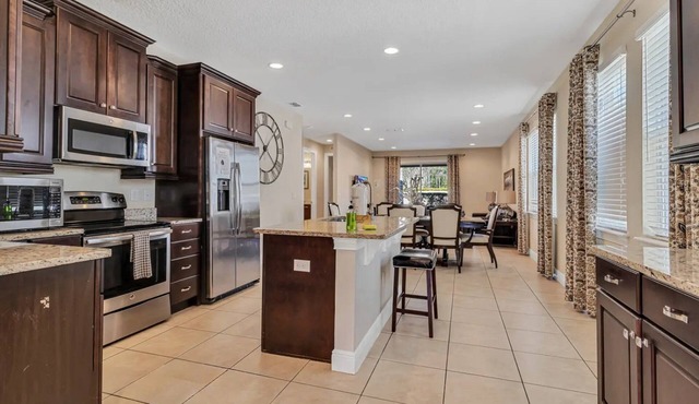 491-8-ld-private Pool With Game and Movie