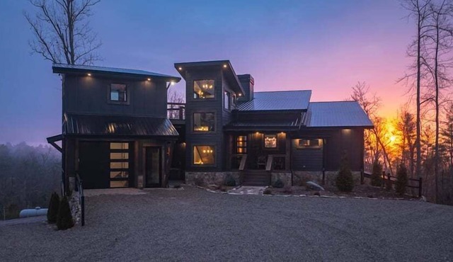6 Acre Summit - Mtn Views, Trout Fishing, Private Pool Summer 2026