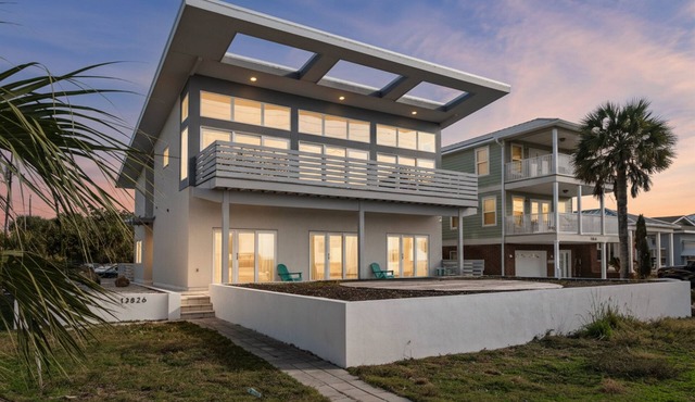 6BR Gulf-Front w/Private Beach & Pool