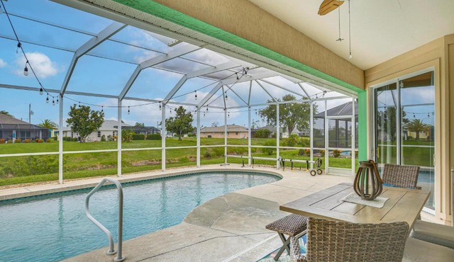 8 Mi to Englewood Beach! Canal-Front Family Haven