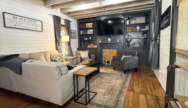 9 min to Windrock/12 min to Oak Ridge-Sleeps 6+/2 car garage/Full Laundry