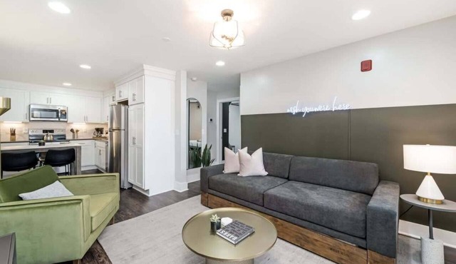 Abode | Germantown | 5 Beds | Great For Groups!
