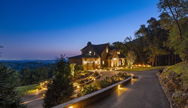 Above Nashville Tranquility | Pool & Spa | 10 Acres | Gated