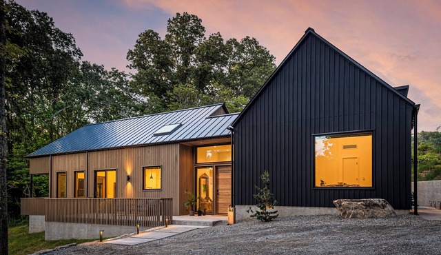 Architect-Designed 3BR Forest Retreat Near Asheville