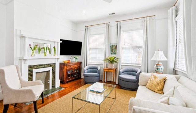 B2 at Saint Philip Square, One Block to King, Second Floor Private Porch