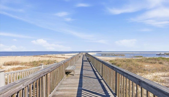 Beach-Ready Hilton Head Condo w Resort Amenities!
