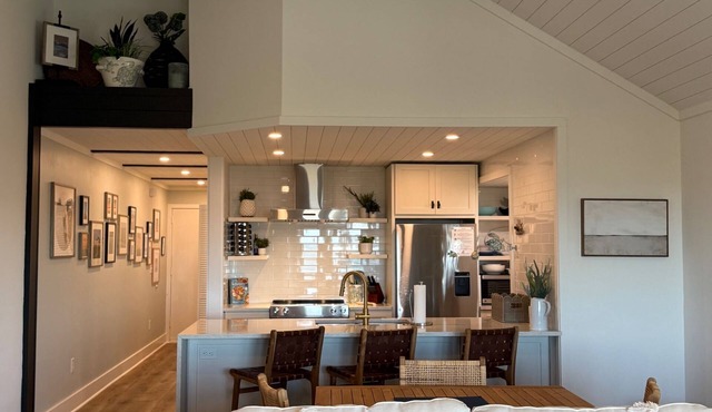 Beachfront w/Breathtaking Views! 1BR/2BA Amenity Access included!