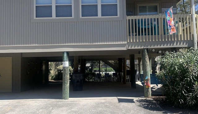 BEAUTIFUL BEACH COTTAGE PERFECT YEAR ROUND FOR YOUR BEACH GET AWAY