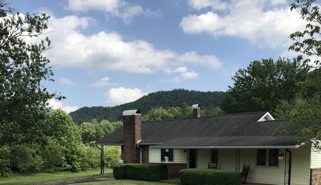 Beautiful country home in the heart of the Blue Ridge Mountains hike bike fish