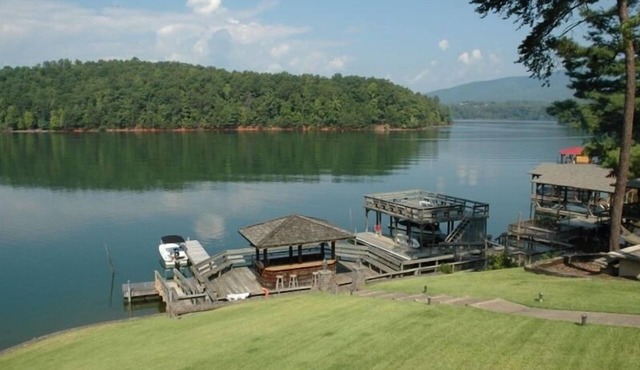 Beautiful Water Front House at Lake James North Carolina