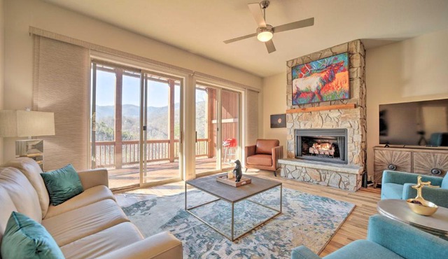 Beautiful Whittier Condo w/Deck + Mtn Views!