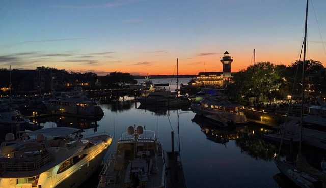Beautifully Designed Harbour Town Condo w/Private Balcony & Breathtaking Views of Lighthouse!
