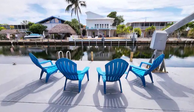 Best Location in the Keys Waterfront 3/3 Home, Boat Dock, Great layout!
