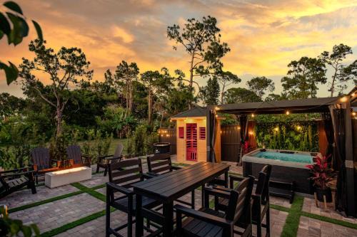 Black Vanilla Luxe Retreat - Sauna, Cold Plunge & Pure Relaxation