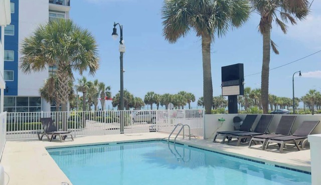 Boutique on the beach, Studio #101 + Pool