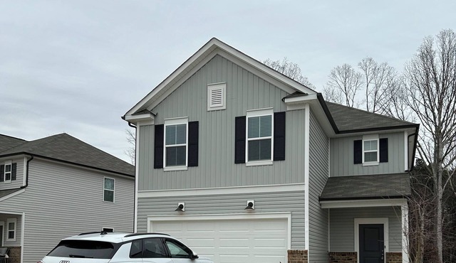 Brand New Modern 3BR, King, Queen, Bunks, Office, High Chair & Kid Friendly