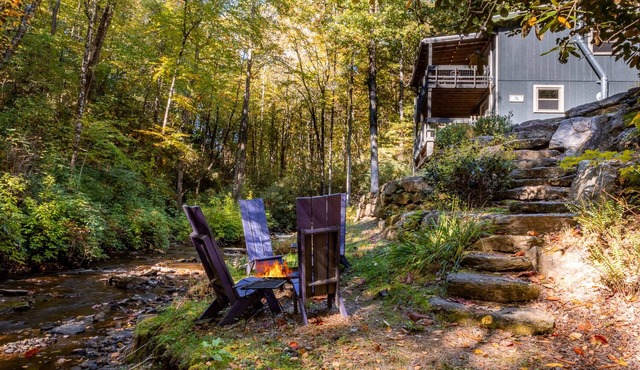 By the Creek | Charming Cottage on a Creek
