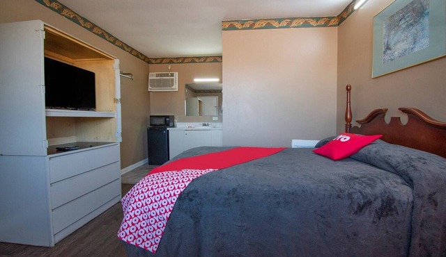 Calhoun GA|King Bed|Smoking