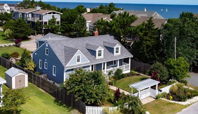 Cape Cod Charm - Steps From Beach, 3 King Beds, Beach Equipment & Linens