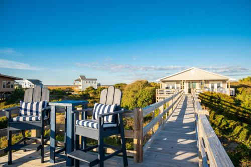 Caswell Cabana by Oak Island Accommodations