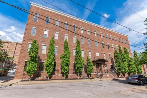 Centennial Park Condo Near Broadway Sleeps 4