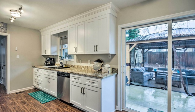 Centrally Located Martinez Home w/ Backyard!