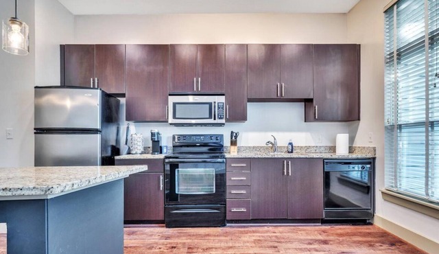 Charming Loft w FREE parking