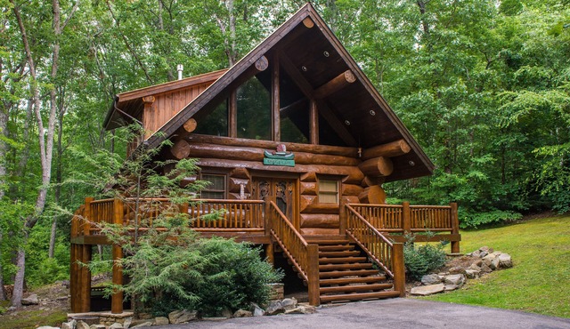 Charming Wooden Cabin with Hot Tub in a Prime Location - Free Attraction Tickets