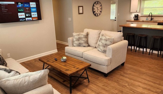 Clean, Covered Patio Grill, Ping-Pong, Fenced Yard