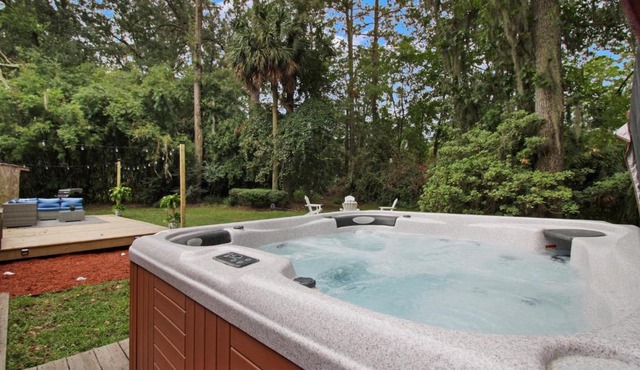 Coastal Home 3br, 2ba & Hot Tub In Savannah&tybee