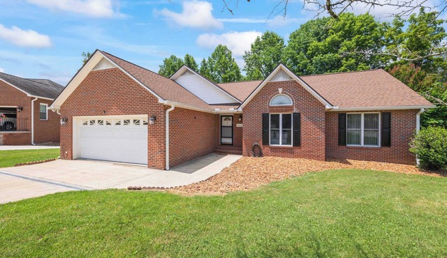 Cookeville Family Retreat 3BR Home with Yard Close to TTU & Town