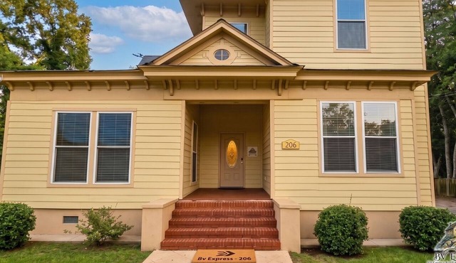 Cozy 3-bedroom apartment in beautiful Buena Vista near restaurants