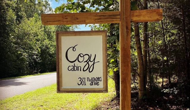 Cozy Cabin near Lake Lure on multiple secluded acres in gated community