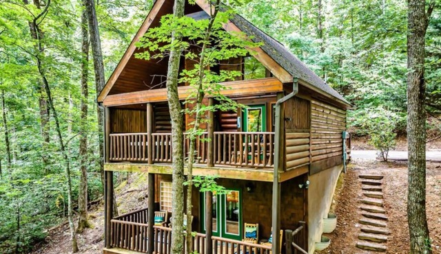 Cozy Mountain Retreat 5 Min from Smokies Entrance.
