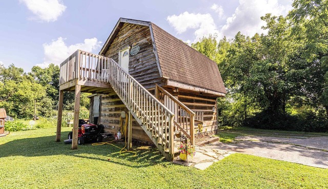 Cozy Walland mountain retreat family