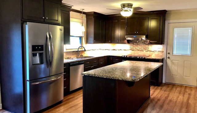 Creekside Country Home just minutes from the Queen City (Sleeps 8)