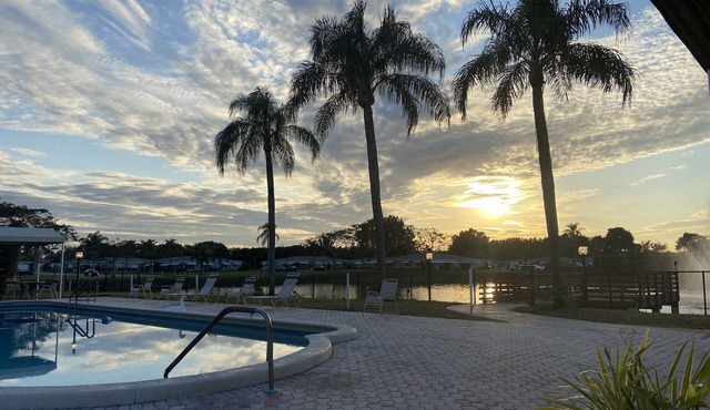 Delray Beach Villa, Snowbird Special; Golf, Beach, Nightlife!
