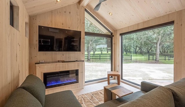 Deluxe One-Bedroom Resort Cabin