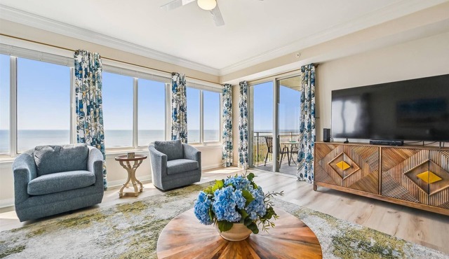 Direct Ocean Front Views from Private 3Br Villa!