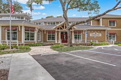 Dog-Friendly Tennis Villas Condo With Prime Location + Shared Pool, Free WiFi