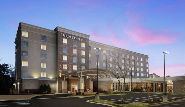 DoubleTree by Hilton Richmond Airport