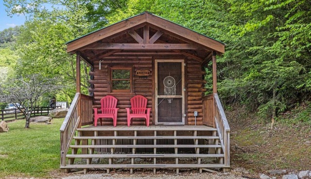 Dreamcatcher- Firepit, WiFi, Private Hiking, 4 mins to Natural Bridge