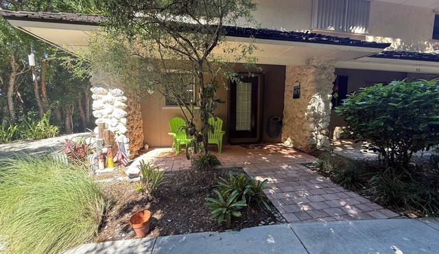 Dreamy Coastal Getaway at Buttonwood Bay Awaits!